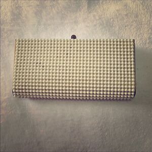 Vintage Garay White & Cream Clutch